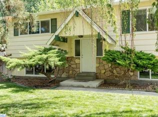 606 N Dennis Pl, Kennewick, WA