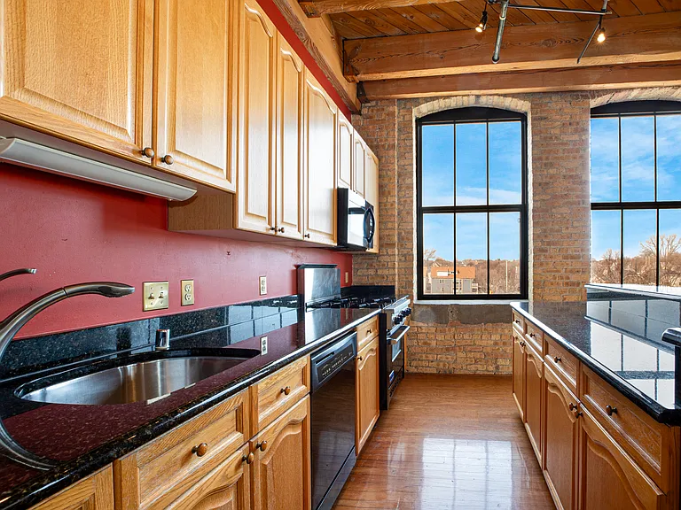 234 E Reservoir Ave #407 — Photo 4