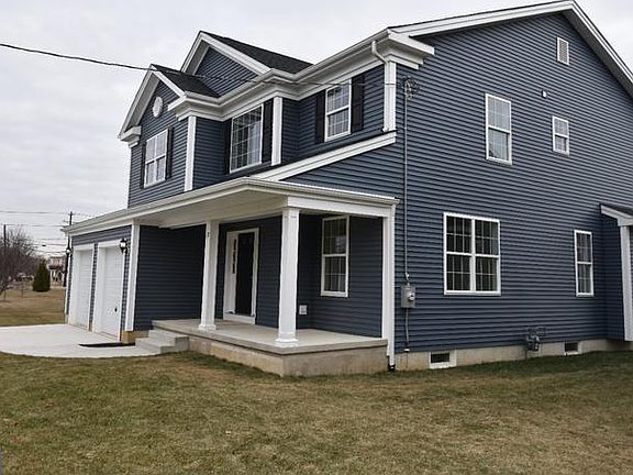 2nd image of 3 Elma Ave
