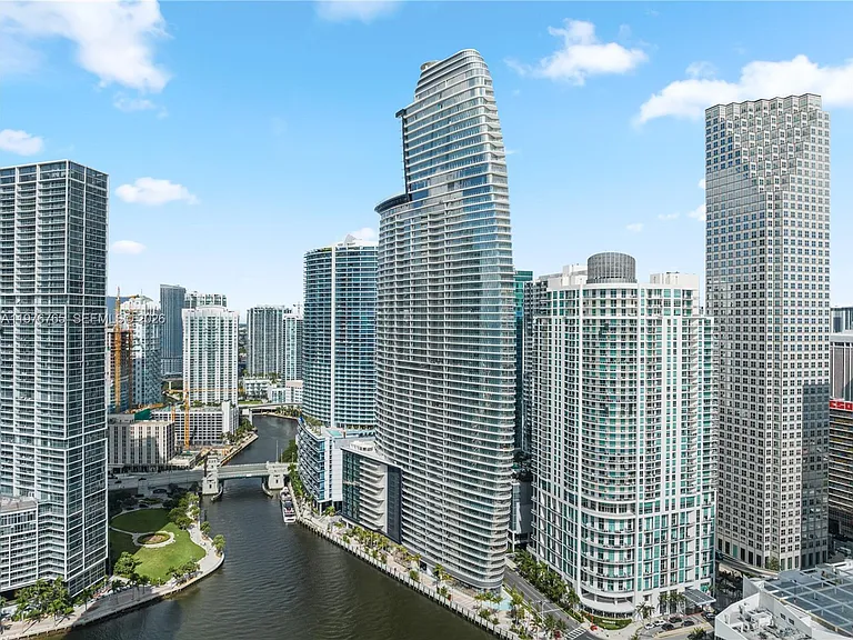 300 Biscyane Boulevard Way #1202 — Photo 49