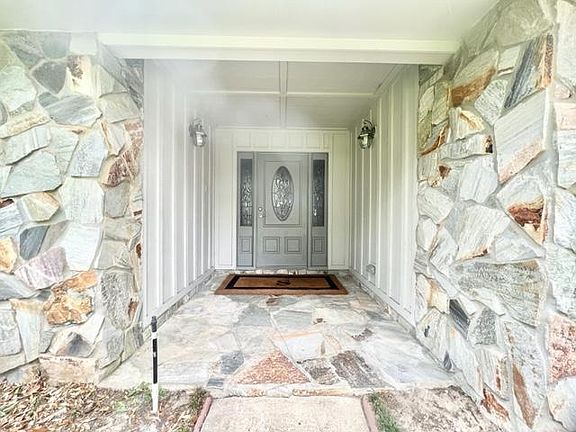 5th image of 1025 W Choctawhatchee Dr
