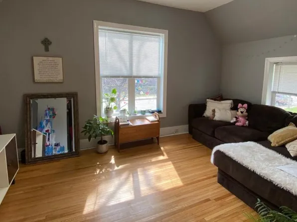 2077 4th St, White Bear Lake, MN 55110