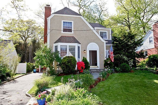 1st image of 211 Murray Ave