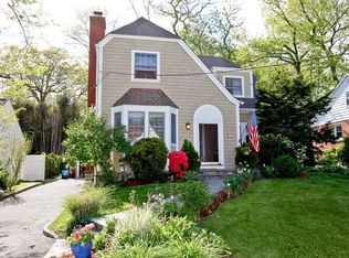 211 Murray Ave, Larchmont, NY 10538