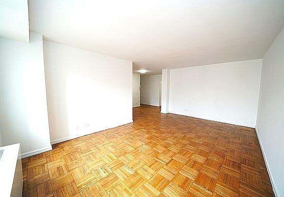 3rd image of 444 E 82nd St APT 12X