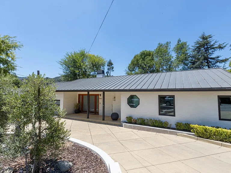 1483 Arroyo View Dr — Photo 2