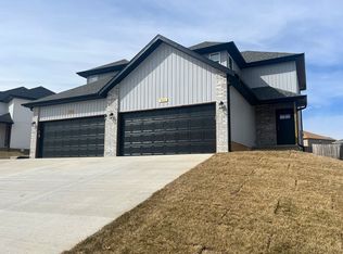 711 E Daniels, Ozark, MO 65721