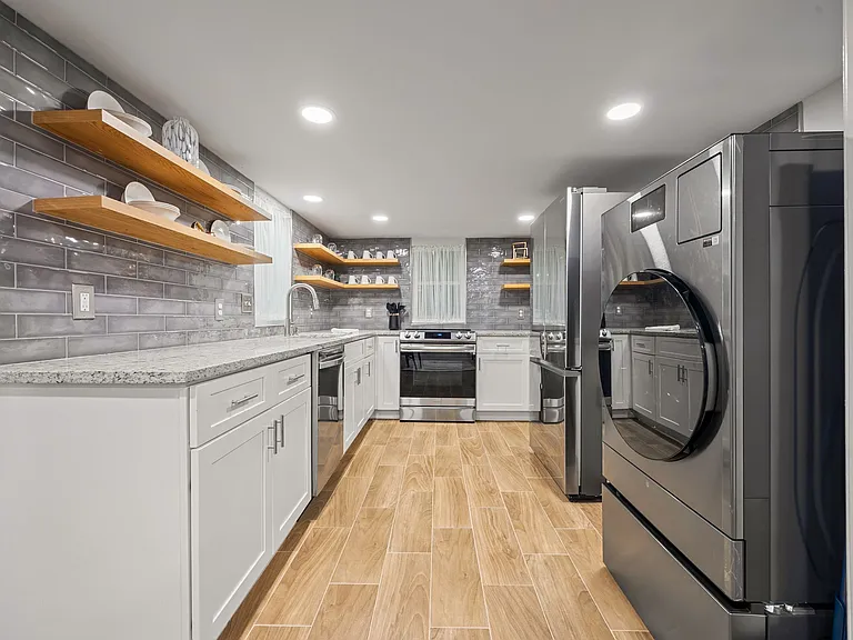 10 Claire Dr SE #B — Photo 2