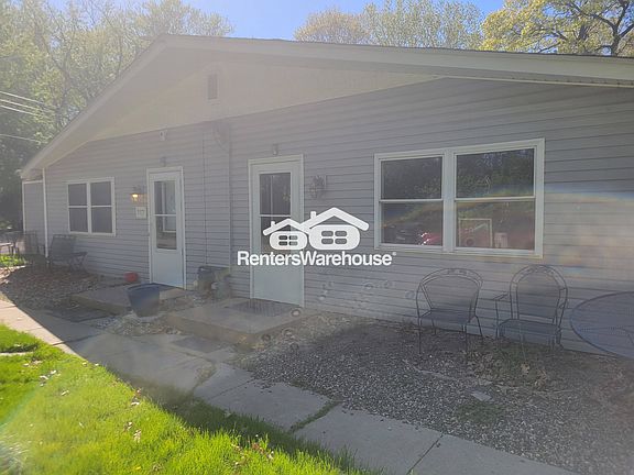 2nd image of 9375 Country Dr