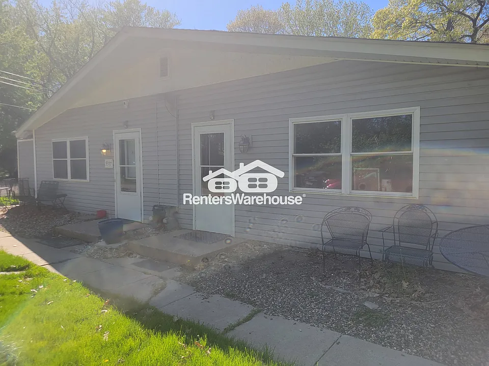 9375 Country Dr