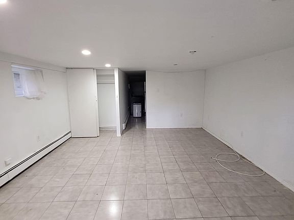 2nd image of 129 N 5th Ave #Basement
