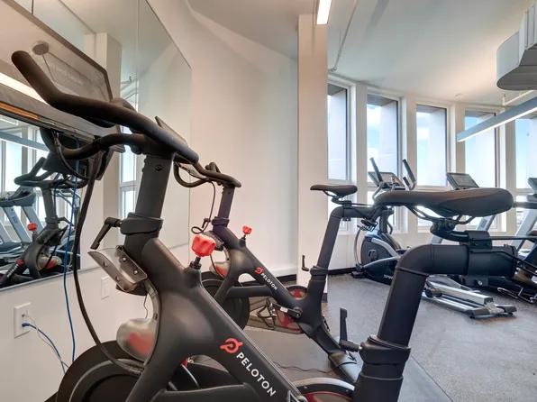 188-11 Hillside Avenue image 20 of 25