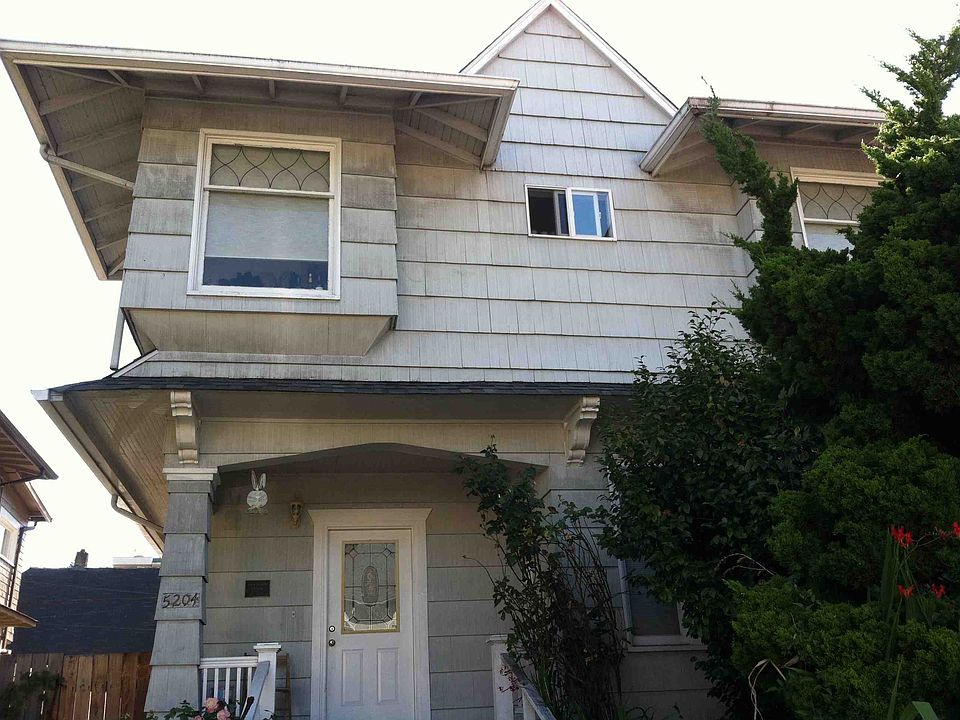 2nd image of 1304 NE 52nd St