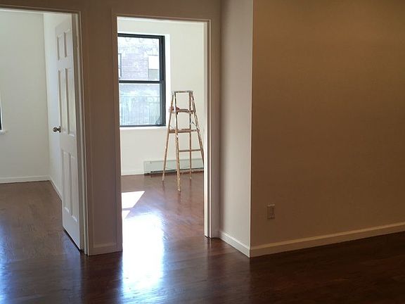 2nd image of 1307 Pacific St APT 4D