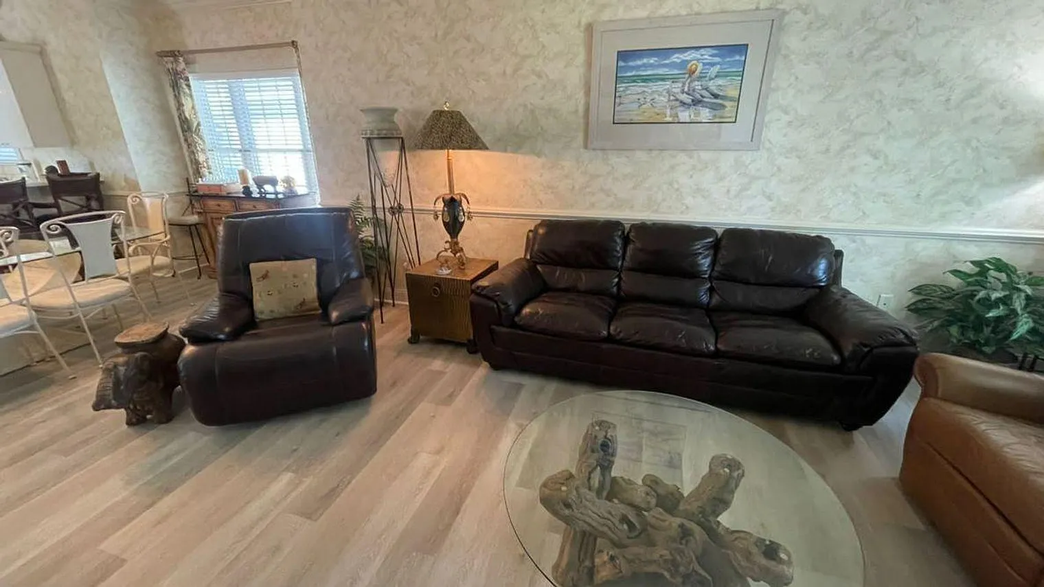3 bed, 2.0 bath, 1345 sqft, $3,367 — Photo 3