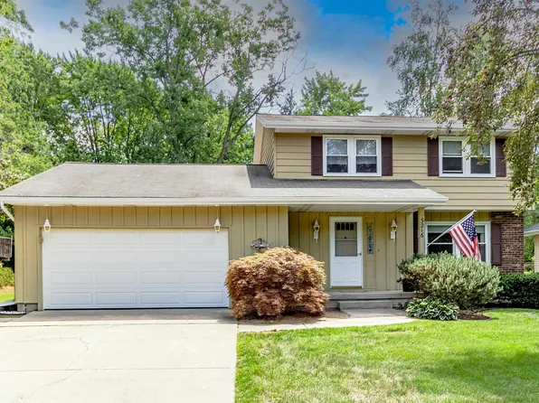 3216 Lawndale Dr, Midland, MI 48642