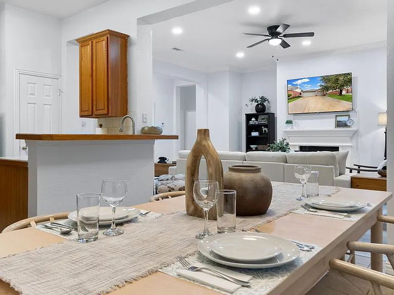 4835 Crown Dr — Photo 19