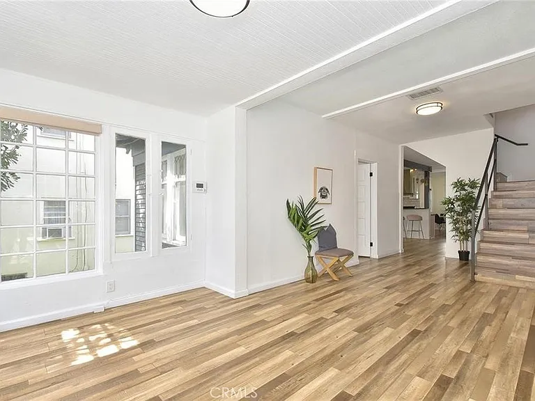 757 N Loma Vista Dr — Photo 9