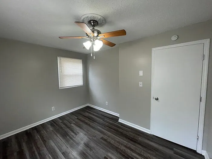 1306 Northwoods Dr — Photo 13