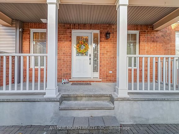 3rd image of 400 Meadowhawk Cres