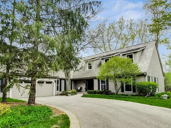 322 Rothbury Ct, Lake Bluff, IL 60044