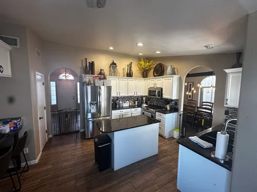 10805 W Adam Ave Photo 1