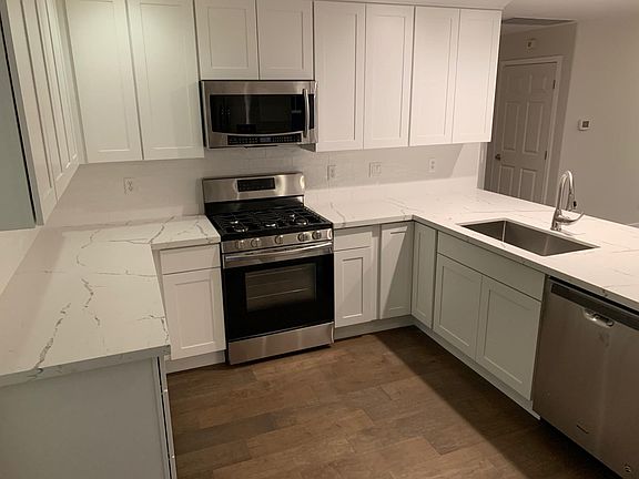 3rd image of 7307 Cottonwood Dr SE