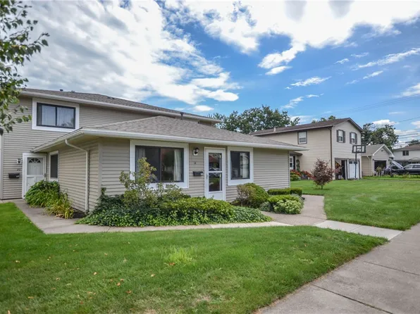 14 De Paul Dr, East Rochester, NY 14445