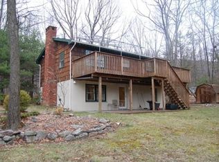 906 Plymouth Lake Dr E, Newton, NJ 07860