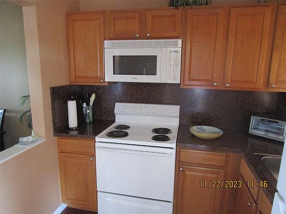 4th image of 9001 Sunrise Lakes Boulevard #305