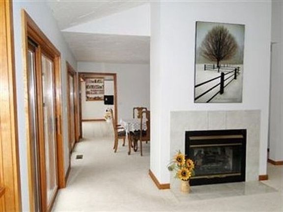 5th image of 4983 Burgundy Bay Blvd N