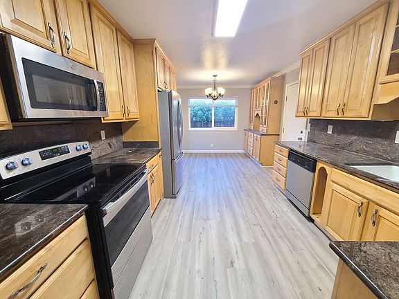 2nd image of 1431 Bryan Ave