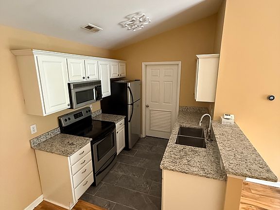 4th image of 4409 Jay Bird Cir Unit 203
