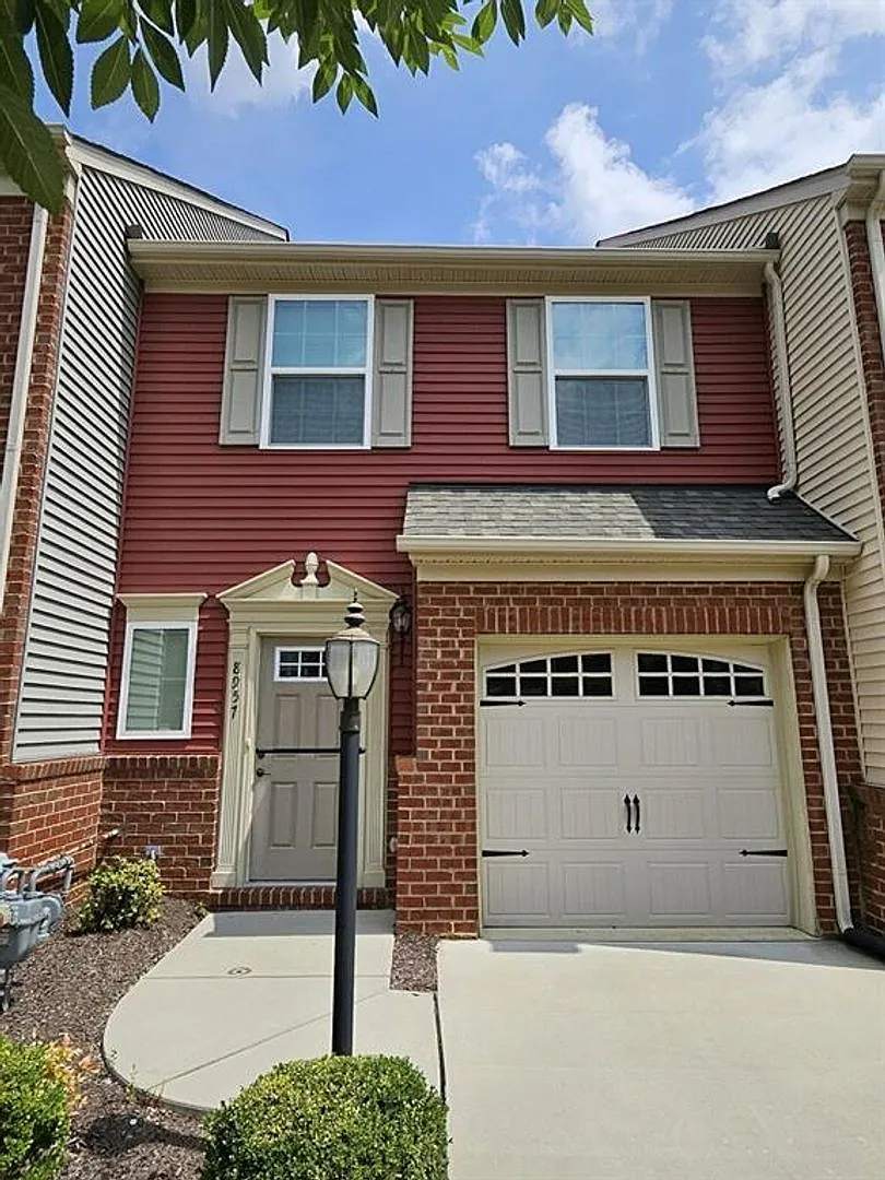 Move in Ready Immediately. — Photo 1