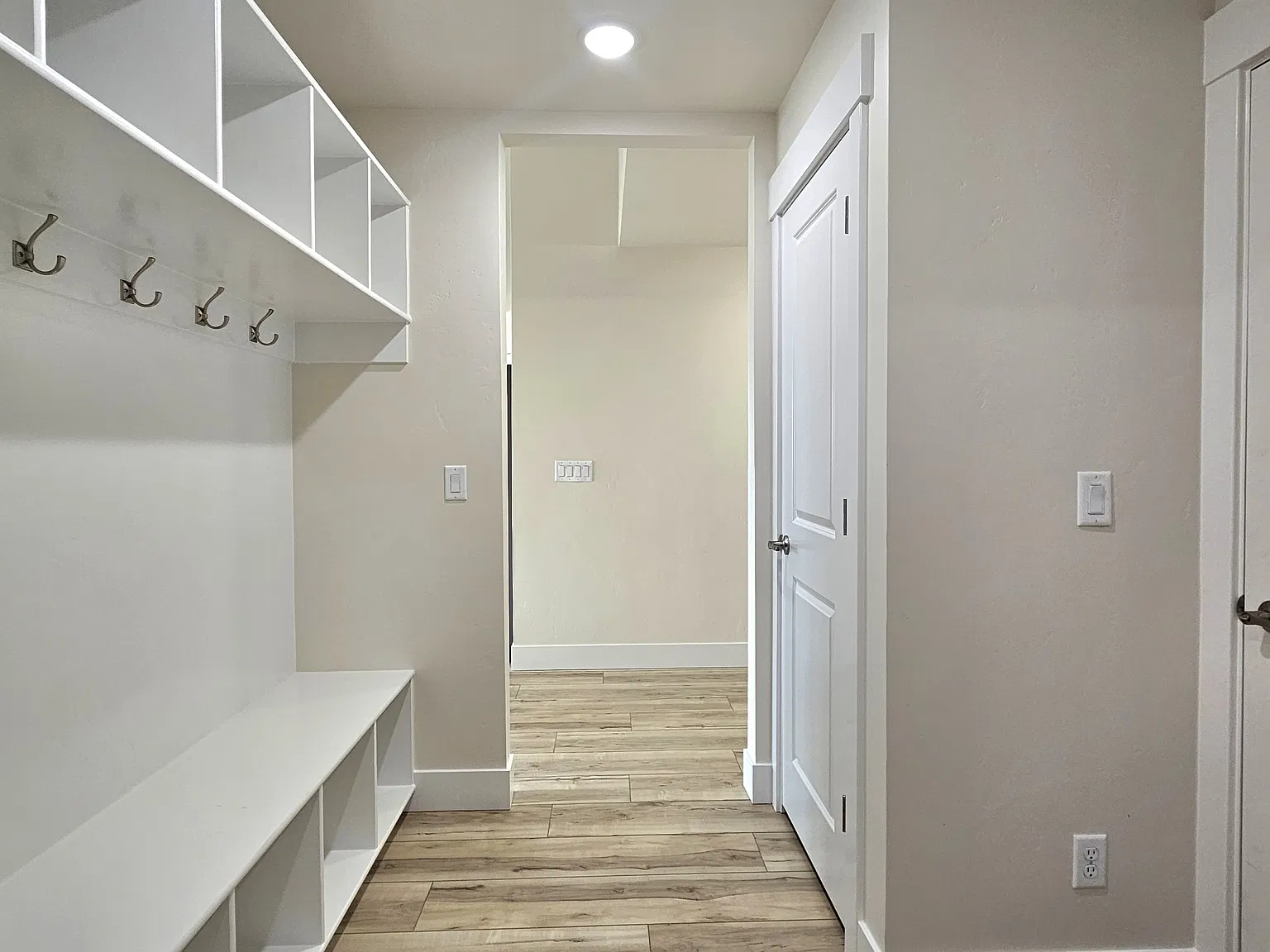 3 bed, 1607 sqft, $2,350 — Photo 3