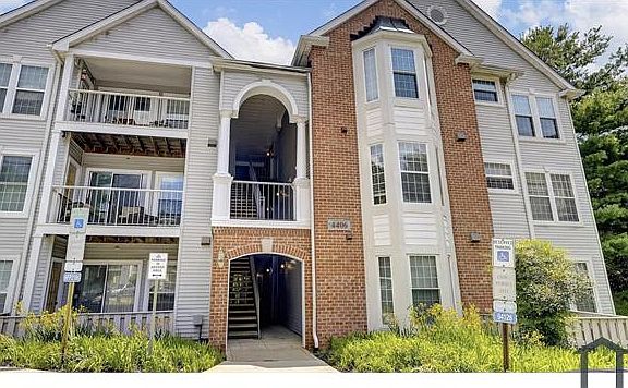 2nd image of 4406 Silverbrook Ln APT J201