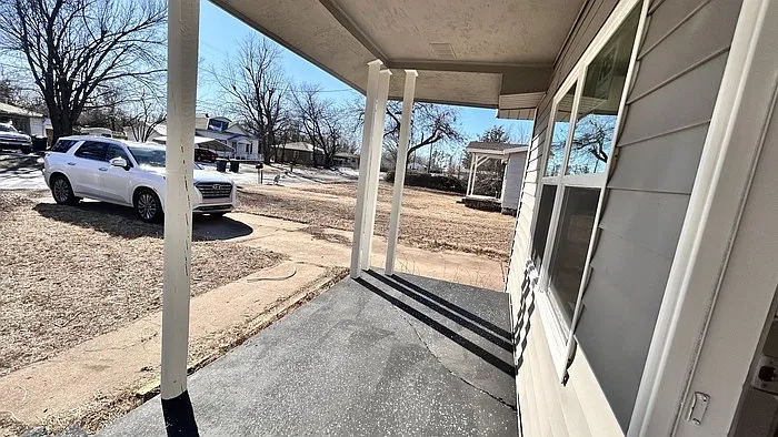 2 bed, 1.0 bath, 840 sqft, $1,000 — Photo 3