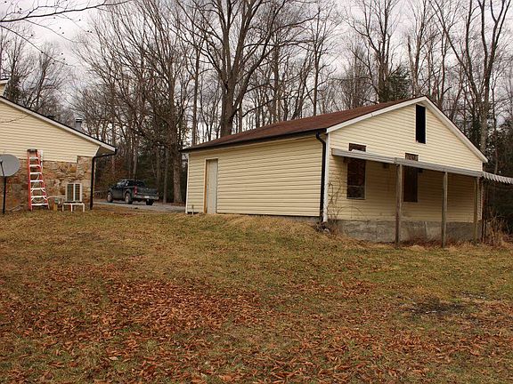3rd image of 3798 Nile Rd