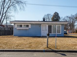 72 Fieldston St, Springfield, MA 01119