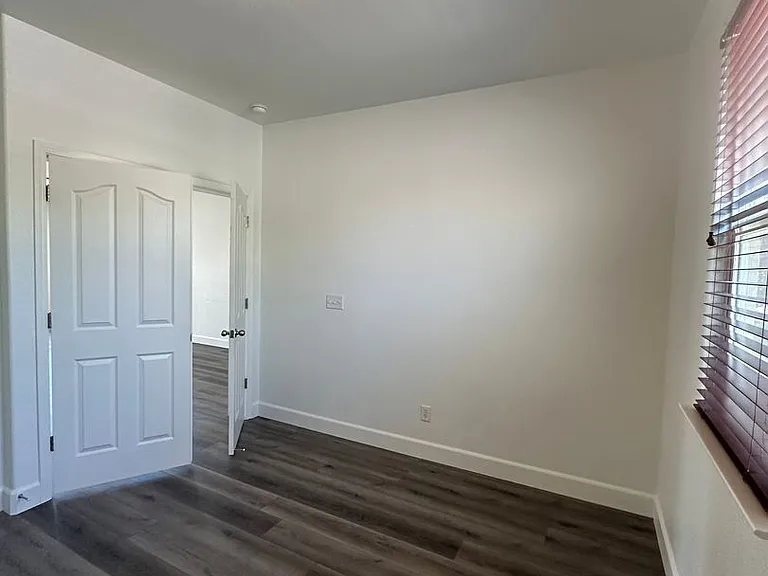 11690 Cervino Dr — Photo 15