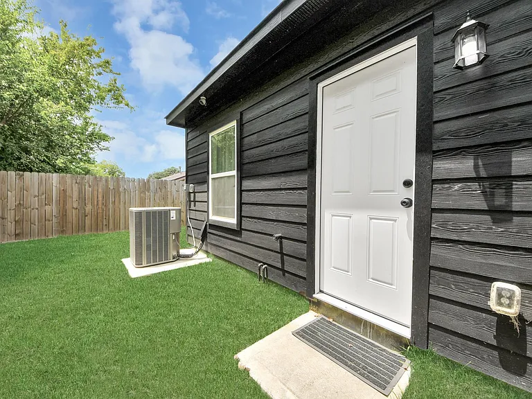 5774 Heron Dr #B — Photo 37