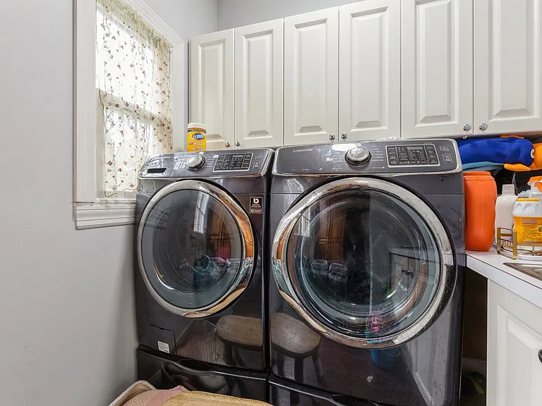 107 Hudson Ave #107 — Photo 12