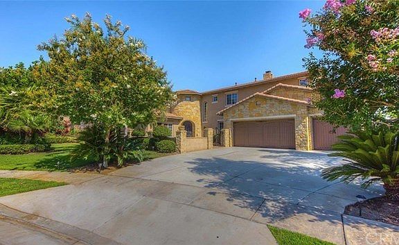 2nd image of 1571 Via Aurora Cir