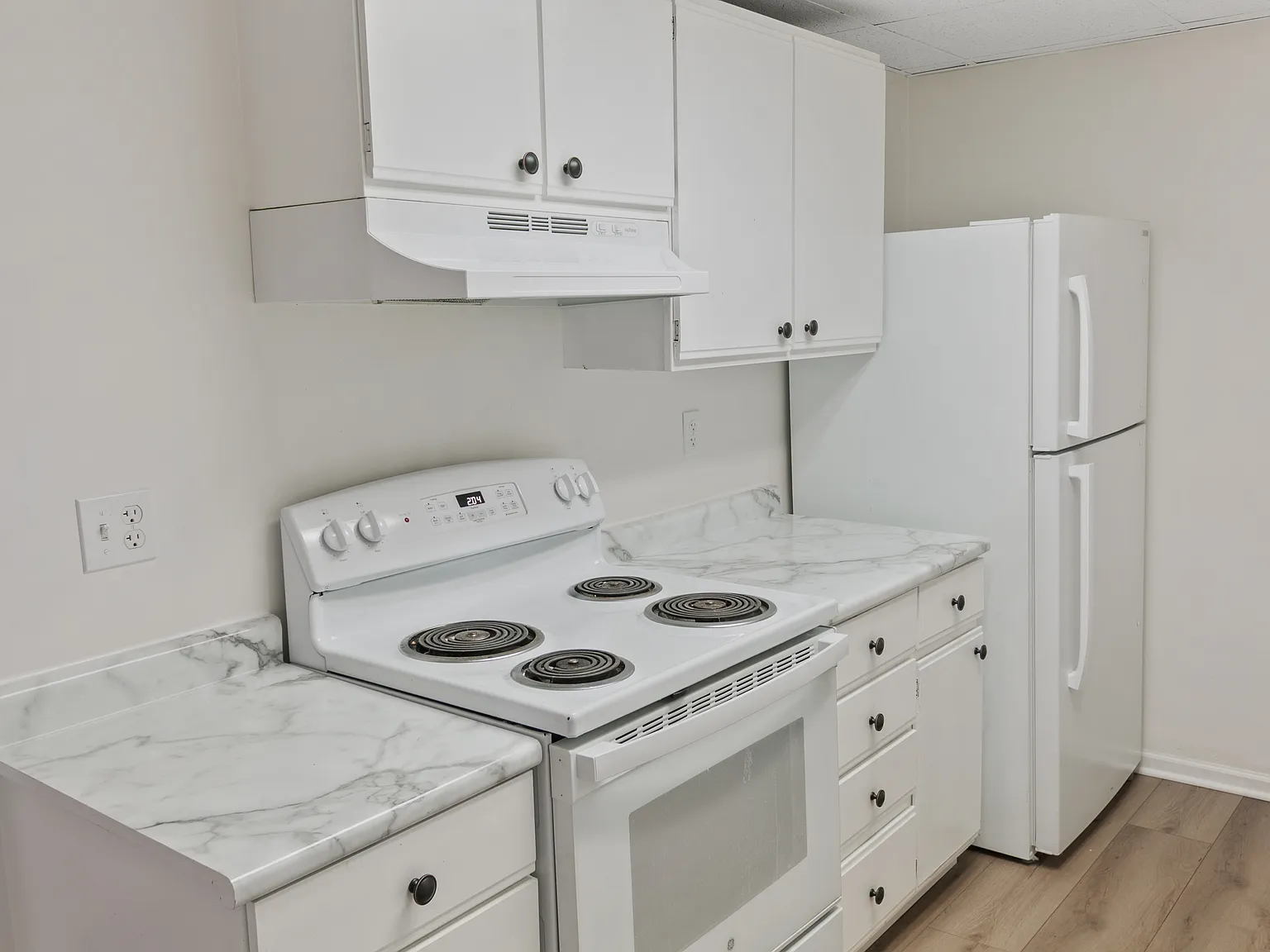 2 bed, 1200 sqft, $850 — Photo 1