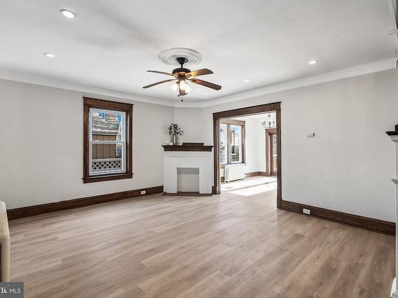 5th image of 2420 Edgmont Ave