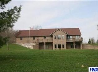 5664 S 400 E, Churubusco, IN 46723