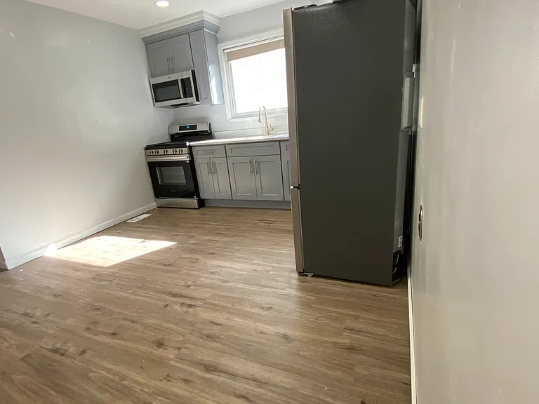 336 Scranton Ave #1 — Photo 44