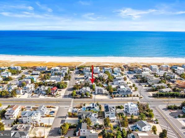 1 E 29th St, Barnegat Light, NJ 08006