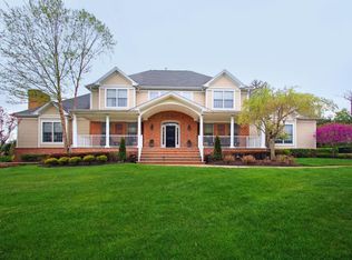 6 Rebecca Dr, Middletown, NJ 07748