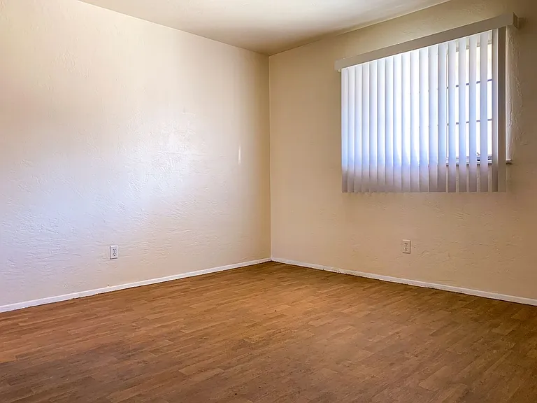 One-Bedroom Apartments in Prime ABQ Location — Photo 17